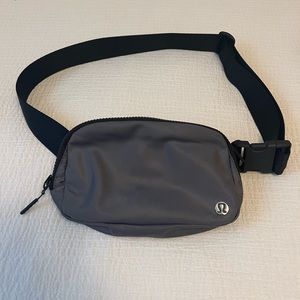 Lululemon Belt Bag Dusky Lavender/Black Granite
